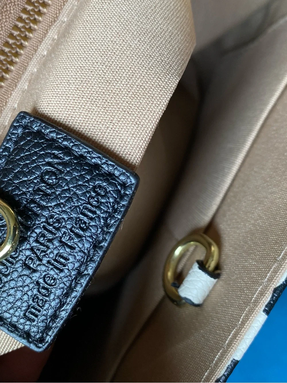SHOULDER BAG